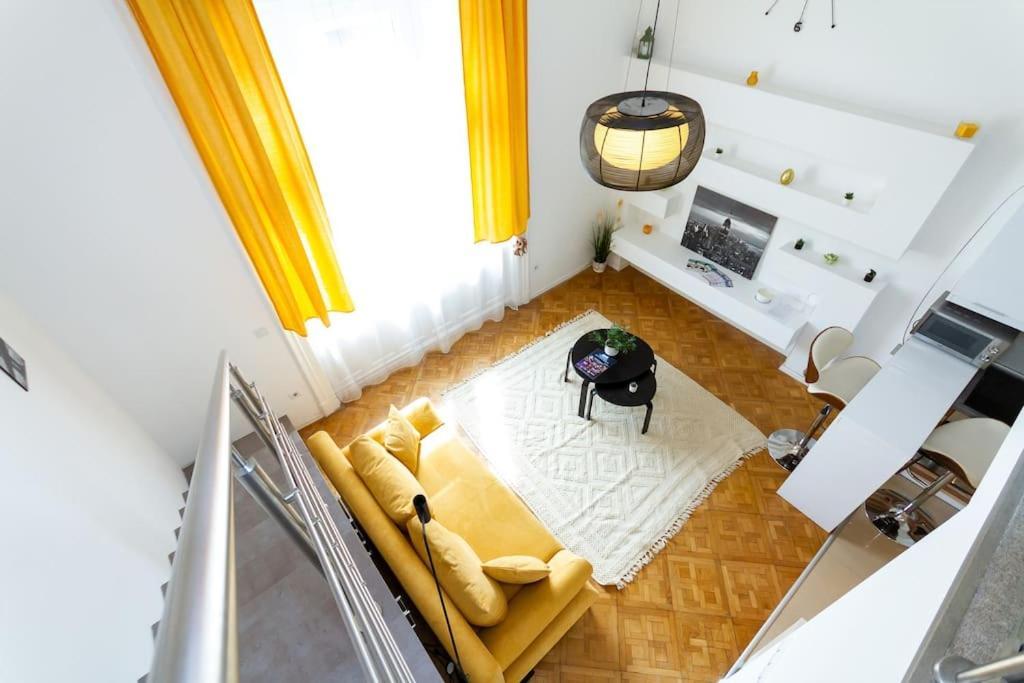 Bright Design Riverside Studio By Nw Budapeşte Dış mekan fotoğraf